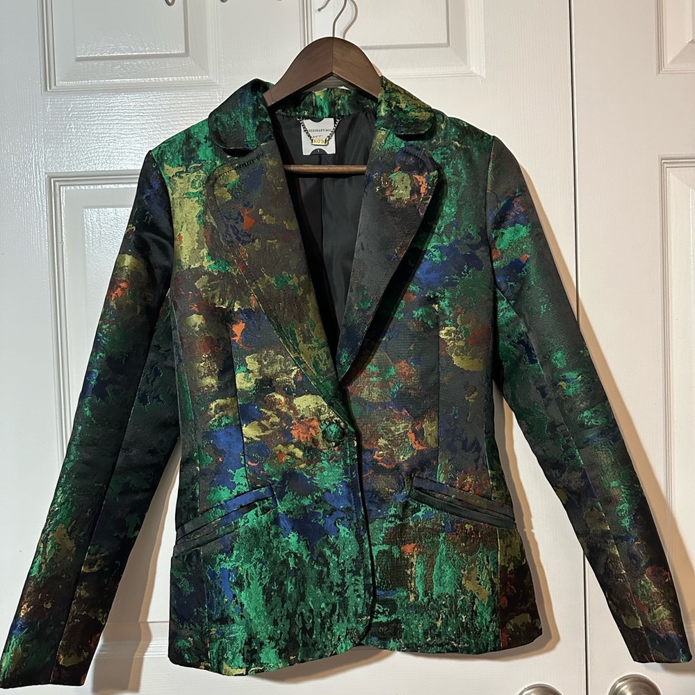 Jaquard Suit from Alfredo Martínez Designer LOB Capsule Collection